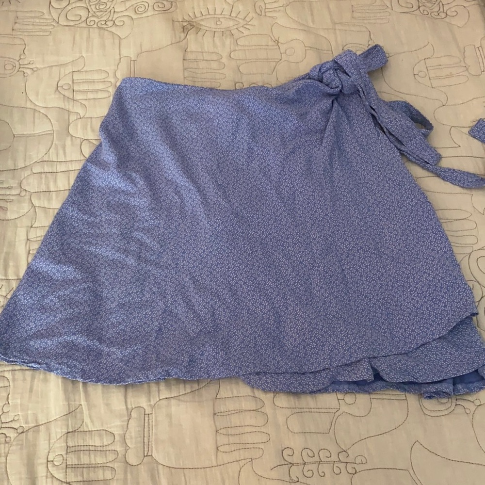 Brandy Melville Blue floral skirt S